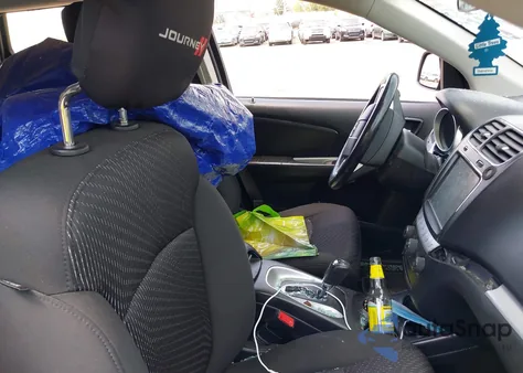 2018 Dodge Journey Sxt z USA, uszkodzony, nr VIN 3C4PDCBB5JT275550